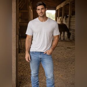 Bella Canvas Curved Hem Tee